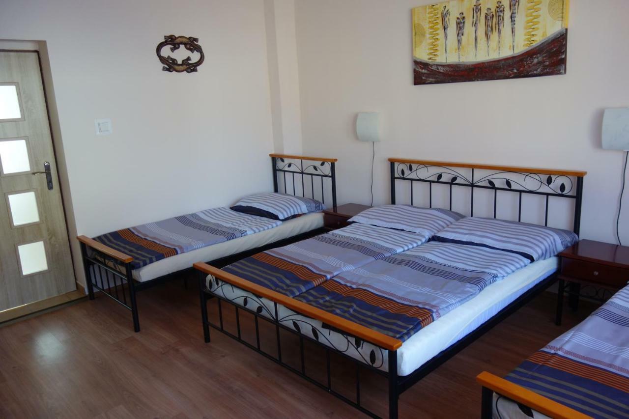 Apartmán La Familia Štúrovo Exteriér fotografie