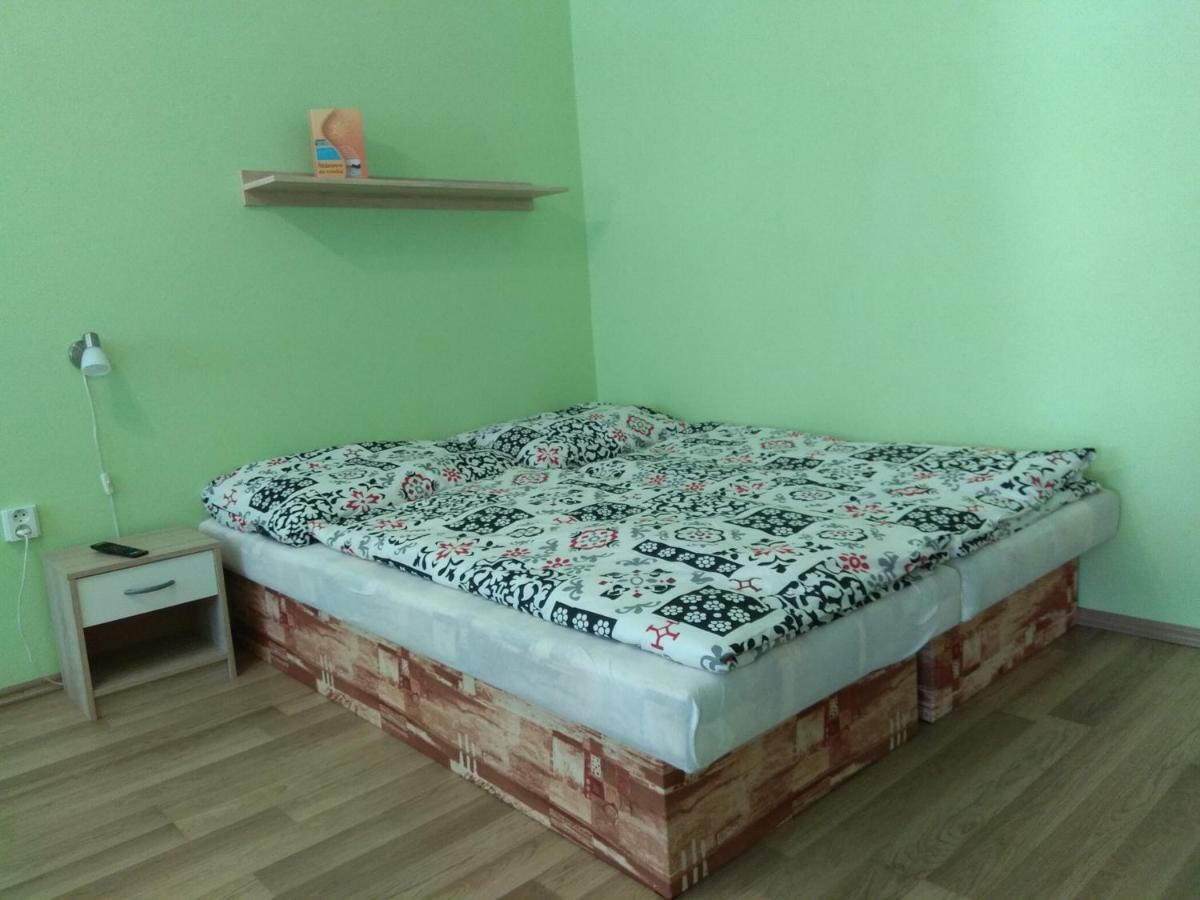 Apartmán La Familia Štúrovo Exteriér fotografie