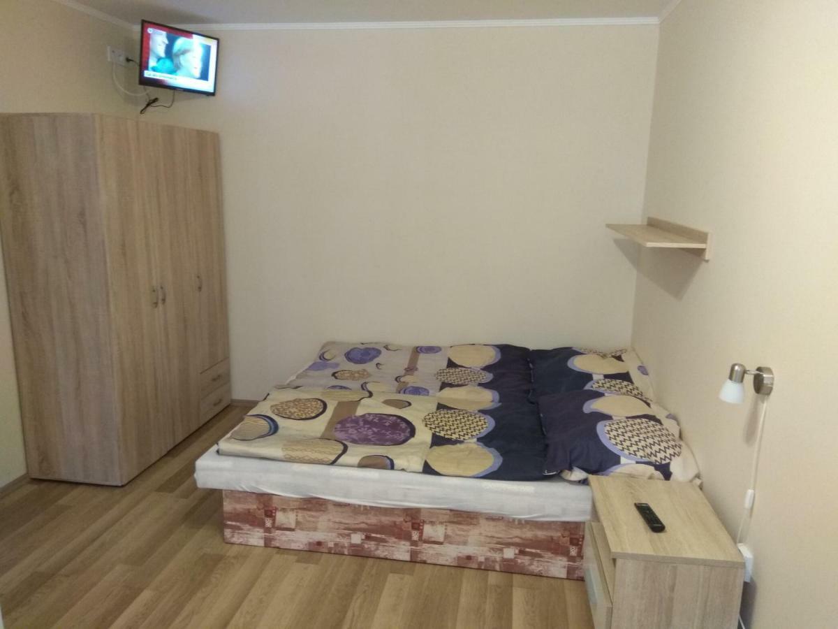 Apartmán La Familia Štúrovo Exteriér fotografie